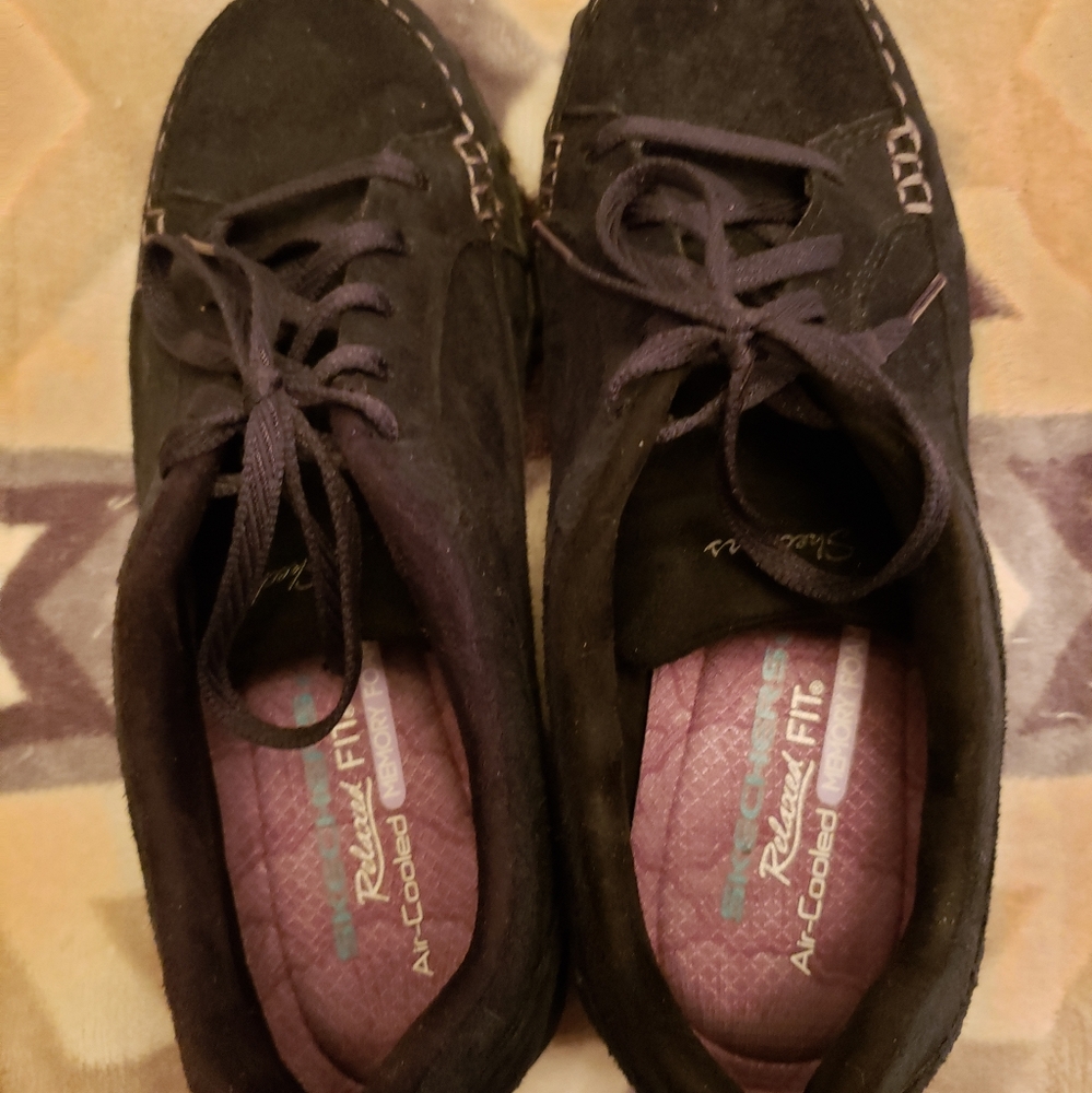 Skechers